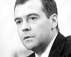 Кому и какой «сигнал» хотел подать этим назначением Дмитрий Медведев – детали еще менее значимые (фото: Дмитрий Копылов/ВЗГЛЯД)